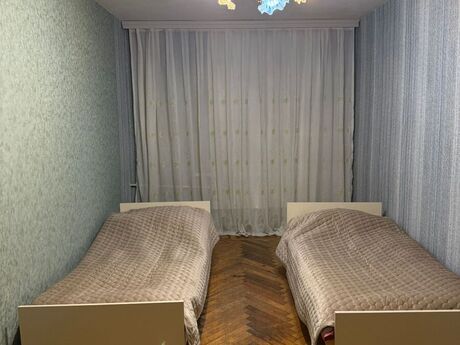 3 otaqlı köhnə tikili - Elmlər Akademiyası m. - 70 m²