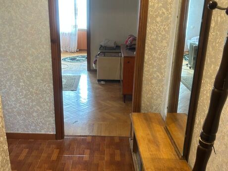 2 otaqlı köhnə tikili - Şah İsmayıl Xətai m. - 50 m²