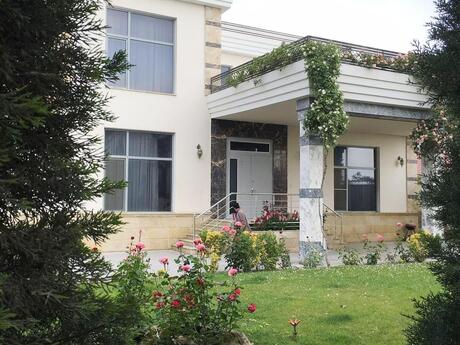 6 otaqlı həyət evi/bağ evi - Badamdar q. - 280 m²