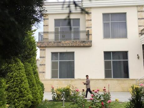 6 otaqlı həyət evi/bağ evi - Badamdar q. - 280 m²