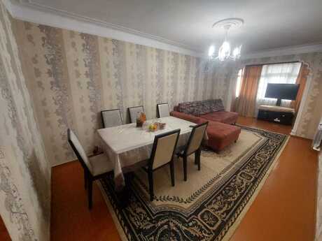 4 otaqlı köhnə tikili - Neftçilər m. - 80 m²