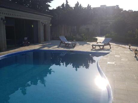 5 otaqlı həyət evi/bağ evi - Mərdəkan q. - 230 m²