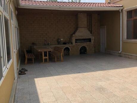 6 otaqlı həyət evi/bağ evi - Pirşağı q. - 280 m²