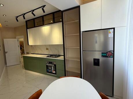 Elan №5912847 - Bakı, Gənclik m., 3 otaqlı, 120 m², 16/18 mərtəbə