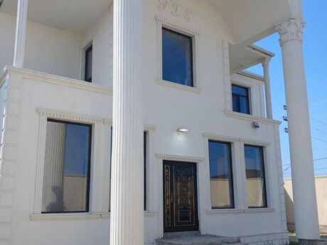 6 otaqlı həyət evi/bağ evi - Şüvəlan q. - 320 m²