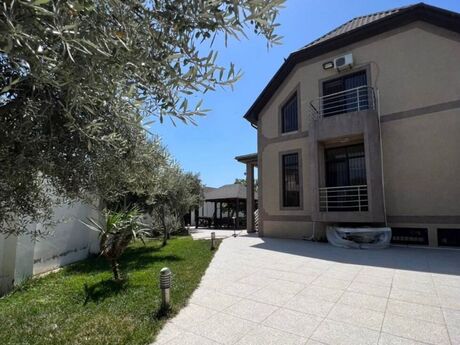 6 otaqlı həyət evi/bağ evi - Buzovna q. - 300 m²