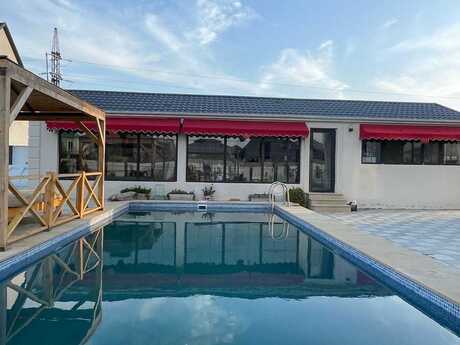 5 otaqlı həyət evi/bağ evi - Türkan q. - 350 m²