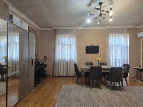 1 otaqlı köhnə tikili - Nəsimi r. - 32 m²