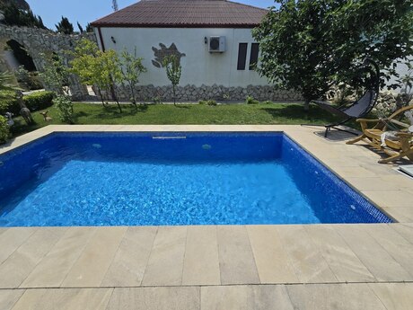 4 otaqlı həyət evi/bağ evi - Mərdəkan q. - 200 m²