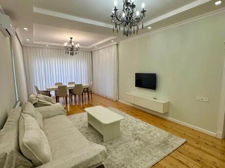 4 otaqlı həyət evi/bağ evi - Şüvəlan q. - 160 m²