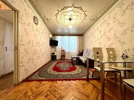 3 otaqlı köhnə tikili - Neftçilər m. - 70 m²