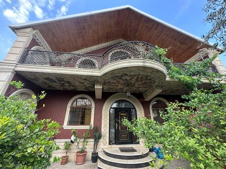 7 otaqlı həyət evi/bağ evi - Sabunçu r. - 400 m²