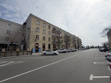 Obyekt - Şah İsmayıl Xətai m. - 300 m²