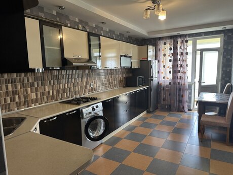 3 otaqlı yeni tikili - Nəriman Nərimanov m. - 137 m²