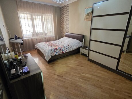 2 otaqlı köhnə tikili - Azadlıq Prospekti m. - 70 m²