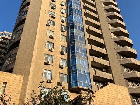 3 otaqlı yeni tikili - 28 May m. - 135 m²