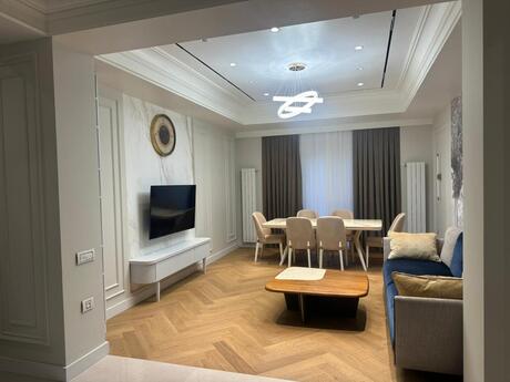 3 otaqlı yeni tikili - Ağ şəhər q. - 130 m²