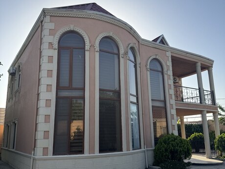 5 otaqlı həyət evi/bağ evi - Mərdəkan q. - 300 m²