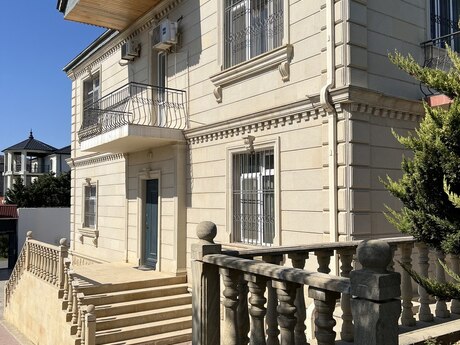 7 otaqlı həyət evi/bağ evi - Badamdar q. - 375 m²