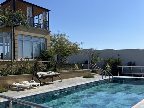 7 otaqlı həyət evi/bağ evi - Badamdar q. - 375 m²