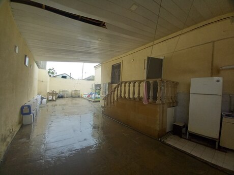 3 otaqlı həyət evi/bağ evi - Bakıxanov q. - 100 m²