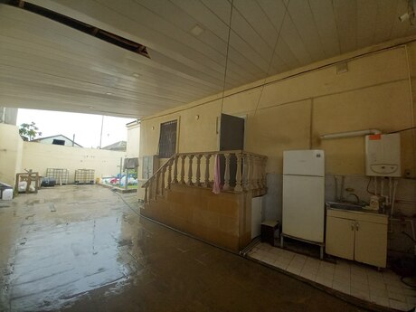 3 otaqlı həyət evi/bağ evi - Bakıxanov q. - 100 m²