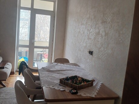 3 otaqlı köhnə tikili - Nəriman Nərimanov m. - 100 m²