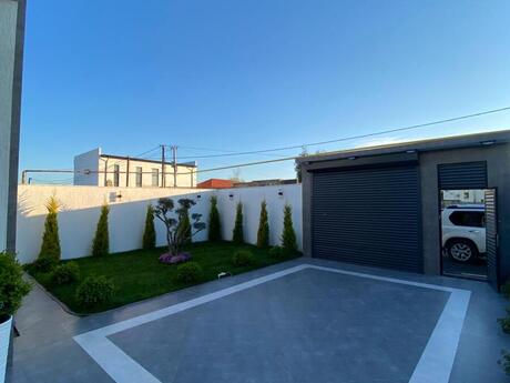 4 otaqlı həyət evi/bağ evi - Şüvəlan q. - 195 m²