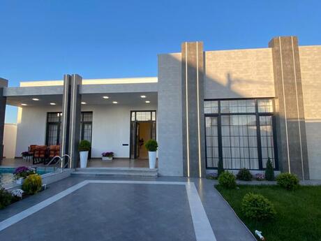4 otaqlı həyət evi/bağ evi - Şüvəlan q. - 195 m²