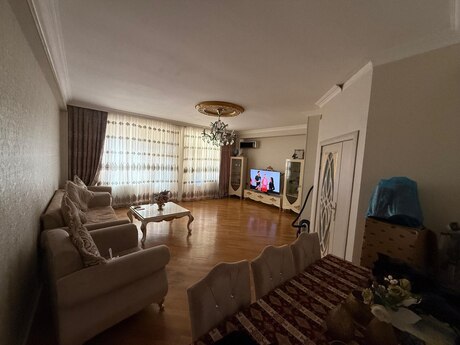 4 otaqlı yeni tikili - İnşaatçılar m. - 133 m²