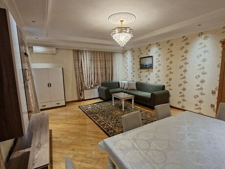 3 otaqlı yeni tikili - İnşaatçılar m. - 135 m²