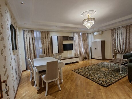 3 otaqlı yeni tikili - İnşaatçılar m. - 135 m²