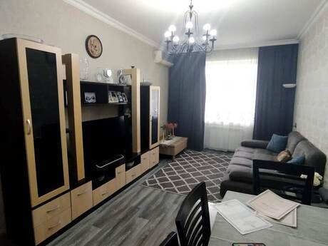 2 otaqlı köhnə tikili - Yeni Günəşli q. - 60 m²