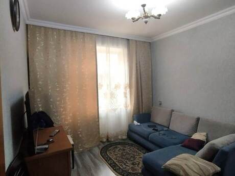 2 otaqlı köhnə tikili - Yeni Günəşli q. - 60 m²