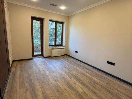 20 otaqlı ofis - 8 Noyabr m. - 880 m²