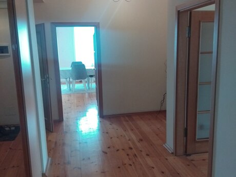 3 otaqlı köhnə tikili - Elmlər Akademiyası m. - 92.6 m²