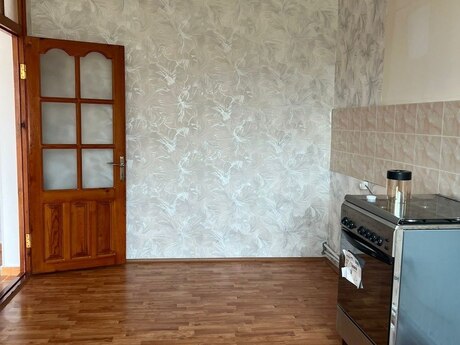 4 otaqlı həyət evi/bağ evi - Koroğlu m. - 210 m²