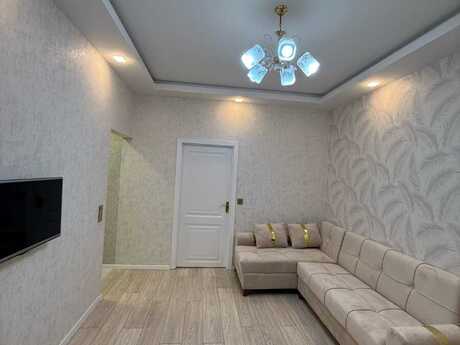 2-комн. вторичка - м. Мемар Аджеми - 55 м²