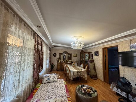 6 otaqlı həyət evi/bağ evi - Mərdəkan q. - 400 m²
