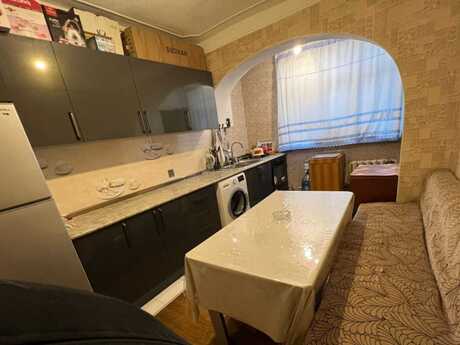 3 otaqlı köhnə tikili - Həzi Aslanov m. - 60 m²