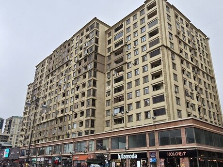2 otaqlı yeni tikili - İnşaatçılar m. - 110 m²
