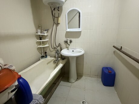 1 otaqlı yeni tikili - Qaraçuxur q. - 55 m²