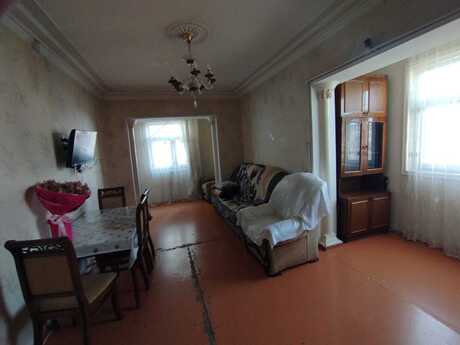 2 otaqlı köhnə tikili - İnşaatçılar m. - 65 m²