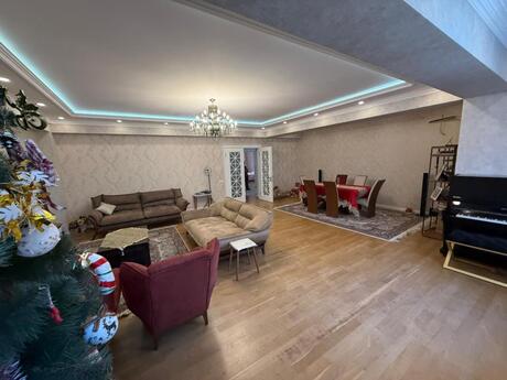 4 otaqlı yeni tikili - 20 Yanvar m. - 220 m²