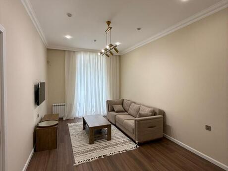 2 otaqlı köhnə tikili - Elmlər Akademiyası m. - 63 m²