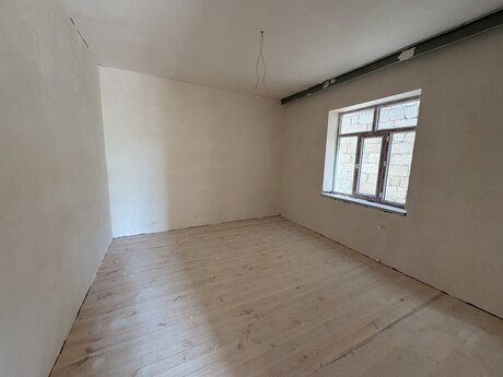 4 otaqlı həyət evi/bağ evi - Yeni Ramana q. - 135 m²