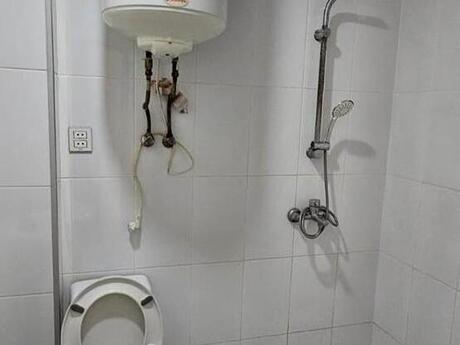 2 otaqlı köhnə tikili - İnşaatçılar m. - 50 m²