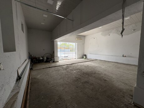 Obyekt - Ağ şəhər q. - 350 m²