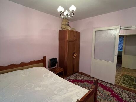 3 otaqlı köhnə tikili - Elmlər Akademiyası m. - 75 m²