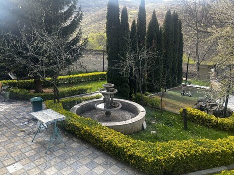 6 otaqlı həyət evi/bağ evi - Göygöl - 200 m²